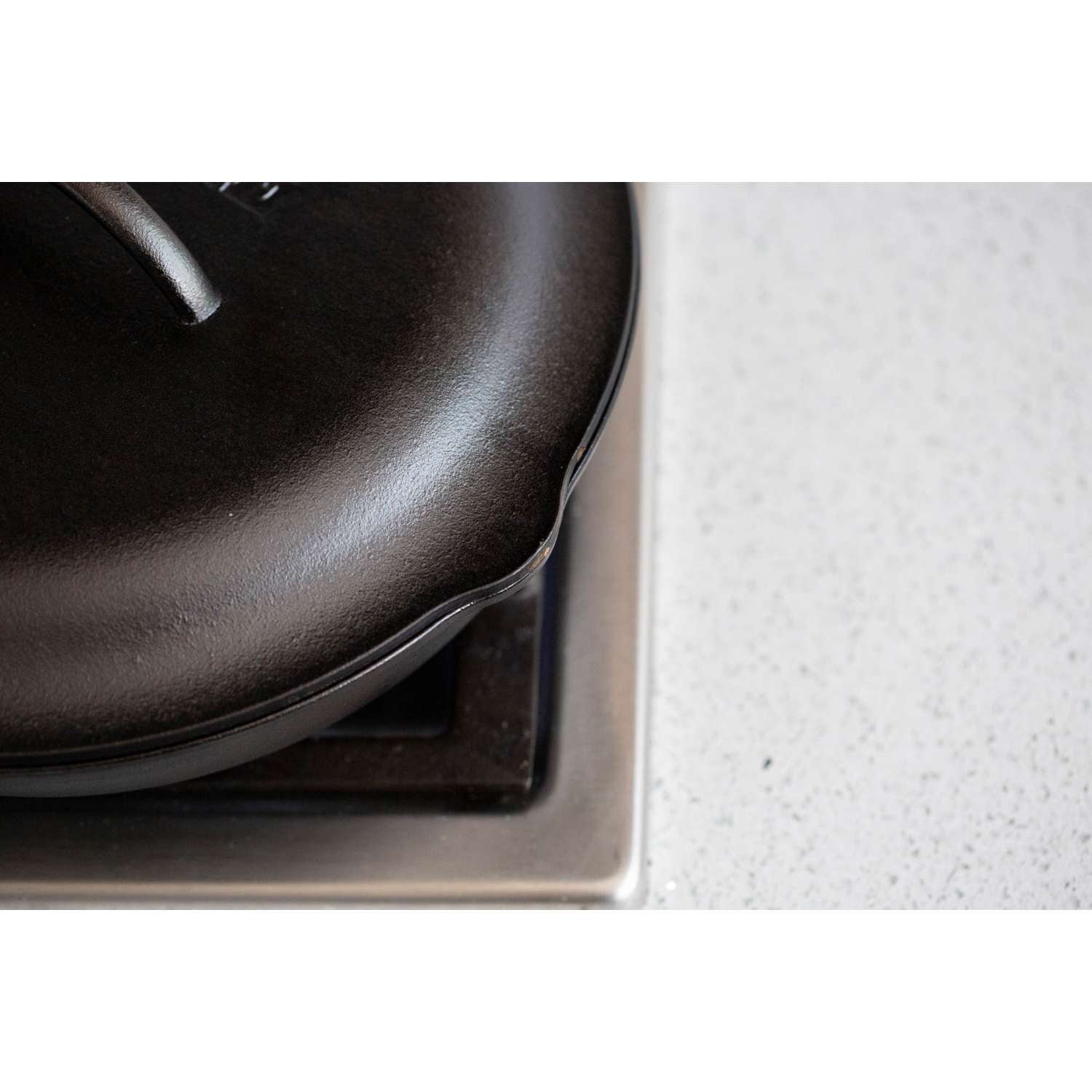 LODGE | Deckel, Classic, schwarz