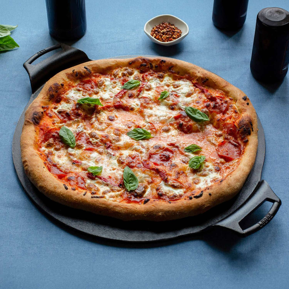 LODGE | Baking pan, pizza, classic, black, 31.8 cm