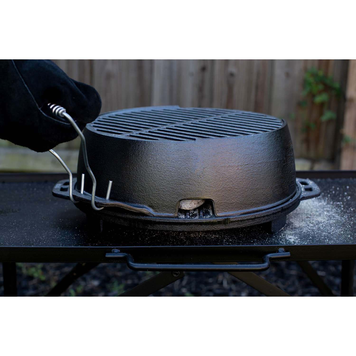 LODGE | Grill, schwarz