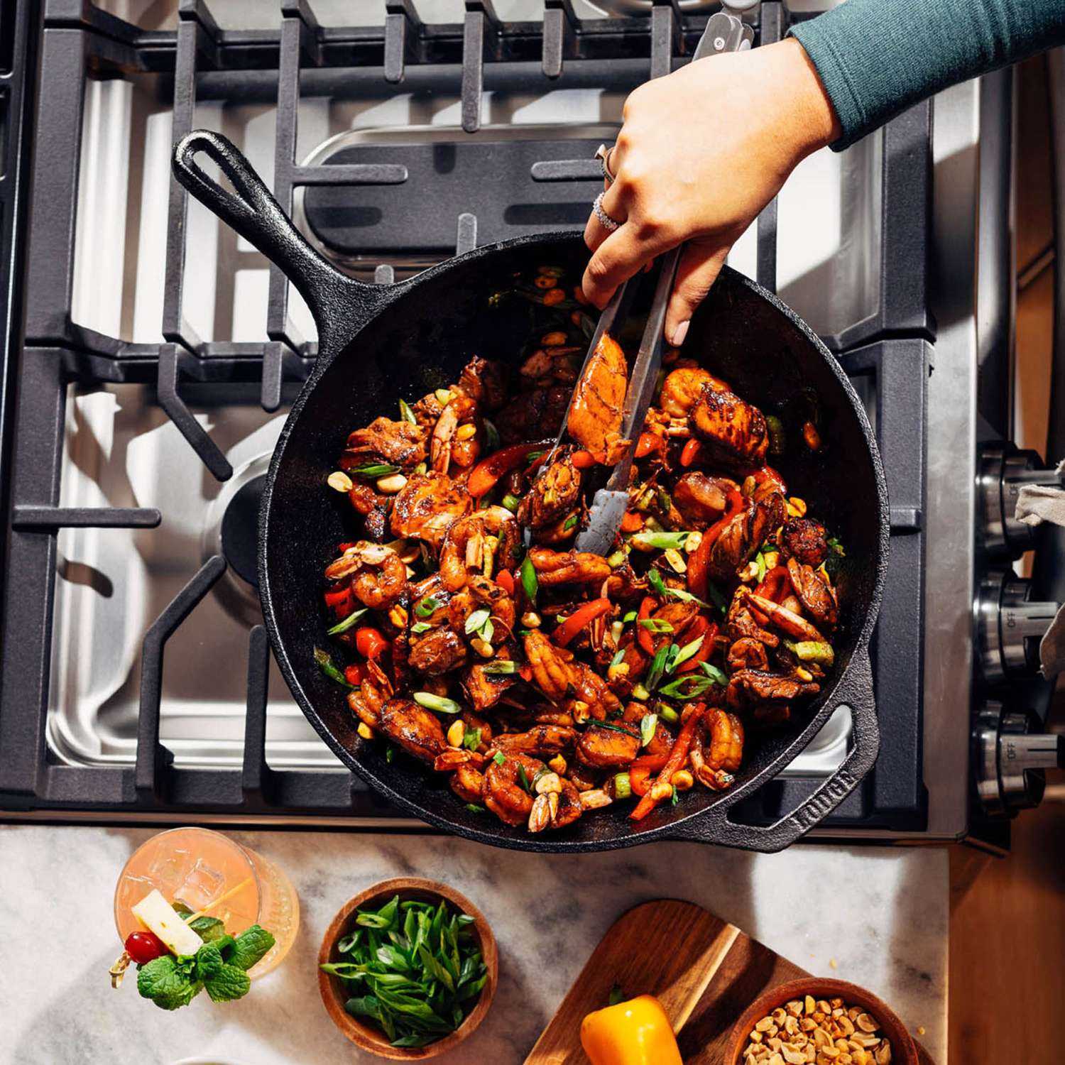 LODGE | Gusseiserner Wok, CHEF, schwarz, 32 cm