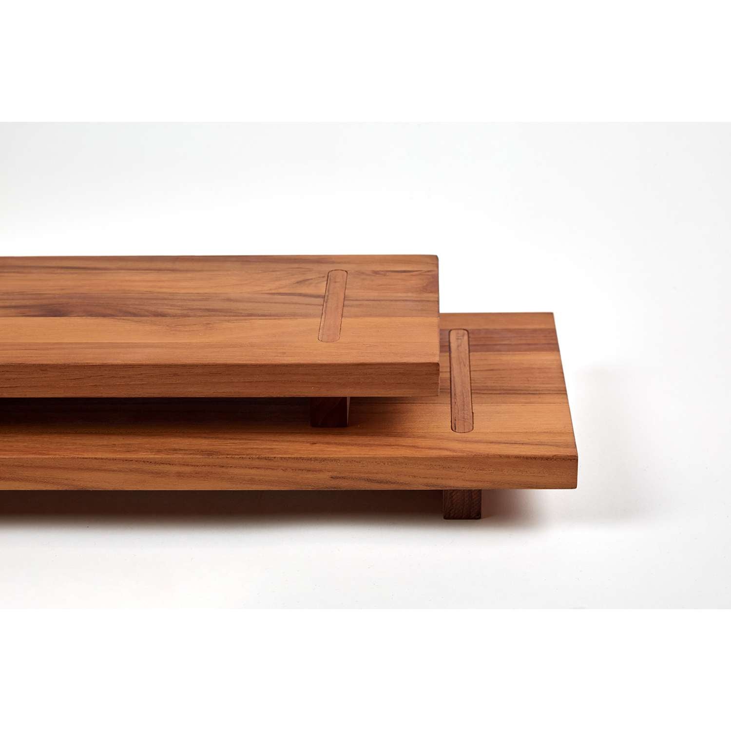 Teakholz-Servierbrett BISTRO auf Füßen, 53 x 22 x 4.6 cm